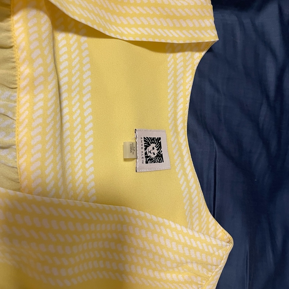 Woman’s blouse